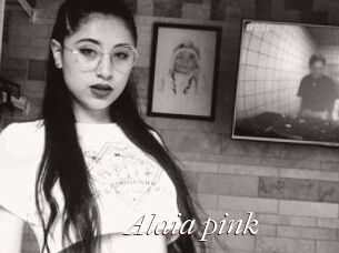 Alaia_pink