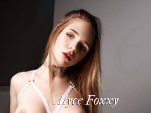 Alyce_Foxxy