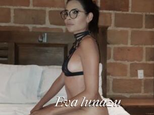 Eva_luna2u