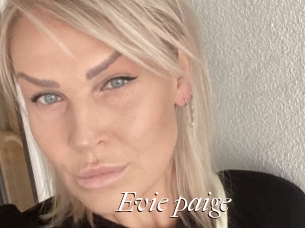 Evie_paige