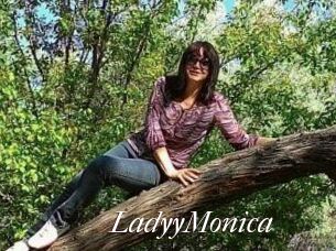 LadyyMonica