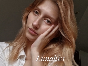 Lunakiss