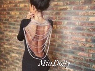 Mia_Dolly