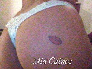 Mia_Cainee
