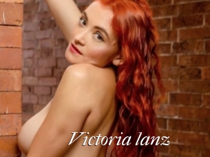 Victoria_lanz